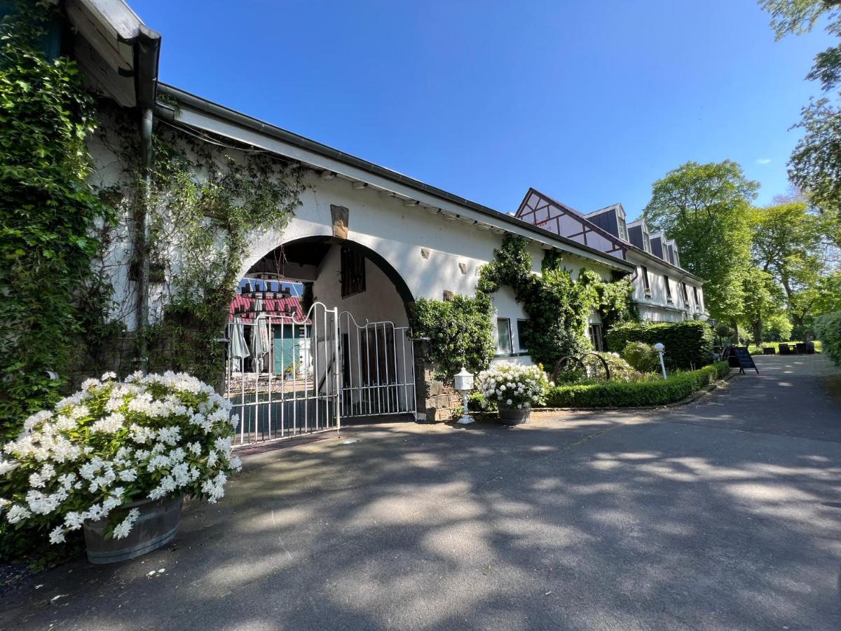 Hotel Gutshof Wellenbad Schwerte Extérieur photo